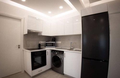 Skala Apartment | Oceanfront Getaway at Phaedrus Living: Mackenzie Flat