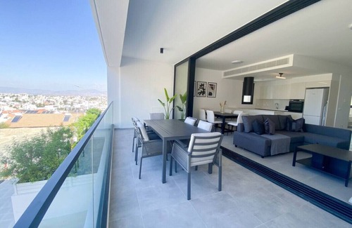 Aglantzia Apartment | Phaedrus Living: White Hills Suites with Panoramic Views