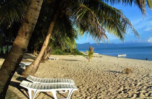 Pandan Resort | Relaxing Phaidon Beach Resort with Oceanfront Pool & Spa