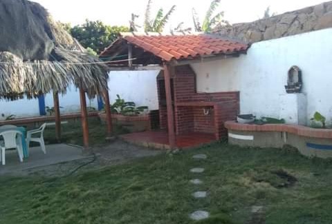 Santa Veronica House | Oceanfront Retreat at Phandy: Family-Friendly & Relaxing