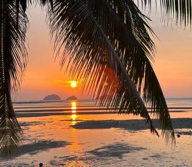 Taling Ngam Resort | Paradise Awaits at Phangka Paradise Resort with Ocean Views