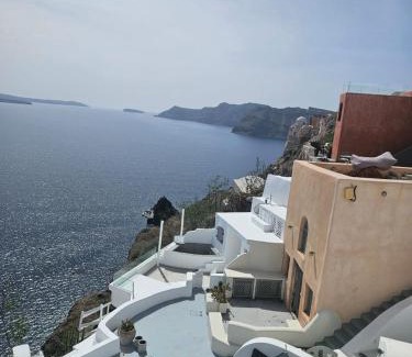 Oia Apartment | Phaos Oia Suites