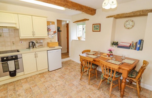 Minster Lovell Cottage | Family-Friendly Pheasant Cottage with Garden in Minster Lovell
