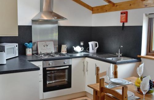 Welton House | Cozy Retreat at Pheasant Cottage - Family Friendly Escape