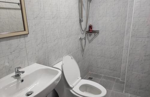 Ramkhamhaeng Apartment | Budget-Friendly Phenn's House @Ramkhamhaeng - Child Friendly