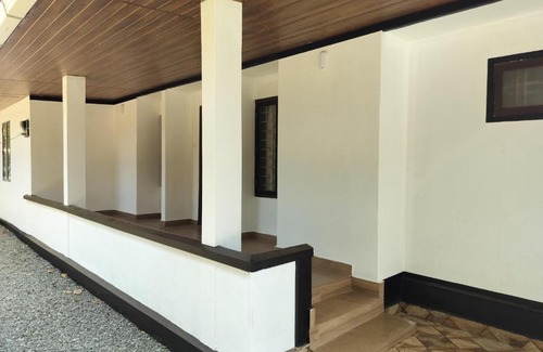 Elappara House | Pet-Friendly Phoenix Home Stay with High Guest Ratings