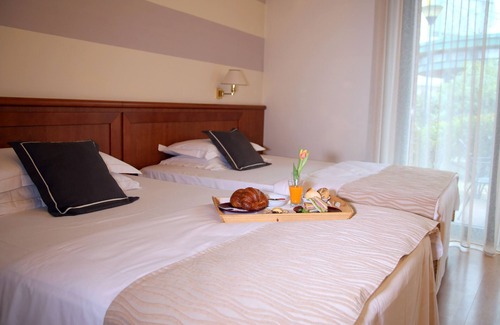 Ozzano dell'Emilia Hotel | Discover Phi Hotel Emilia: 4-Star Comfort & Great Amenities