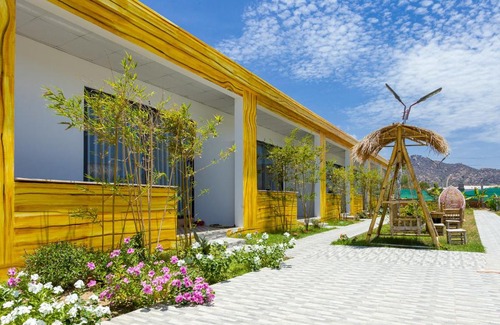 Ninh Hai Hotel | Beachfront Retreat at Phi Kite School with Pool & Pet-Friendly