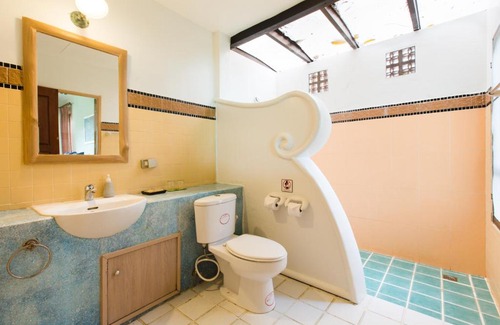 Ko Phi Phi Resort | Family-Friendly Phi Phi Bayview Premier Resort with Pool