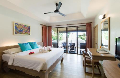 Ko Phi Phi Resort | Beachfront Bliss at Phi Phi Bayview Resort with Pool Access