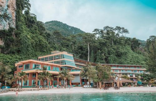 Ko Phi Phi Hotel | Discover Phi Phi Cliff Beach Resort with Ocean Views & Pool