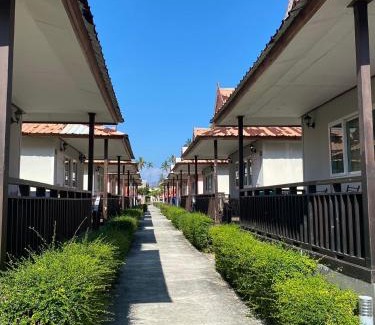 Ko Phi Phi Resort | Discover Phi Phi Little Star Resort: Family-Friendly Oasis