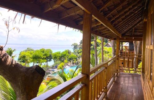 Ko Phi Phi Resort | Phi Phi Phu Chalet Resort: Oceanfront Retreat with Pool