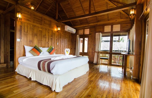 Ko Phi Phi Hotel | Discover Phi Phi The Beach Resort with Ocean Views & Spa