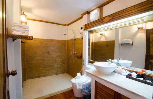 Ko Phi Phi Hotel | Discover Phi Phi The Beach Resort with Ocean Views & Spa