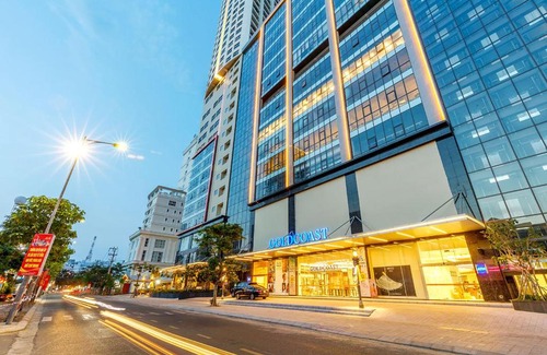 Tran Phu Beach Apartment | Top-Rated Phi Yen Gold Coast Apartment with Ocean Views