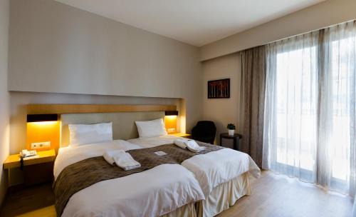 Serres Hotel | Relax at Philippos Xenia Hotel: 4-Star Comfort & Spa Amenities
