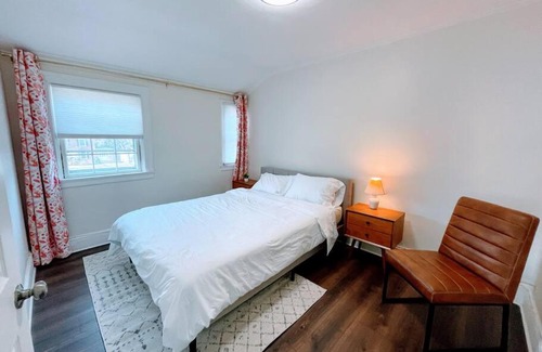 Andover Apartment | Family-Friendly Phillips Academy Andover Apartment with Parking