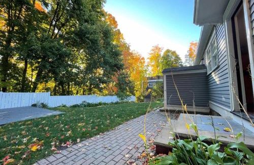 Andover Apartment | Family-Friendly Phillips Academy Andover Apartment with Parking