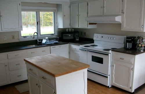 Andover House | Family-Friendly Phillips Academy Area: Perfect for Campus Visits
