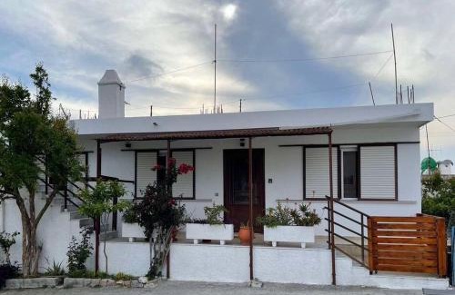 South Rhodes House | Discover Philoxenia House: Family-Friendly Stay in Asklipio