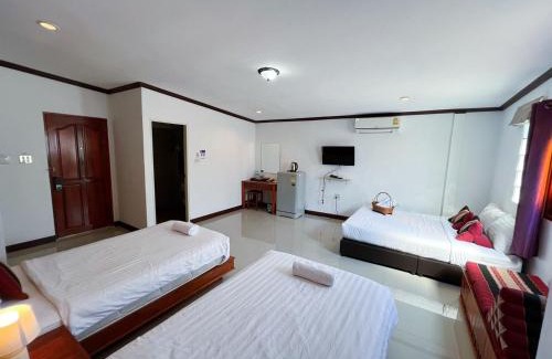 Mueang Kao Hotel | Discover Phiphu Art and Gallery Boutique in Sukhothai