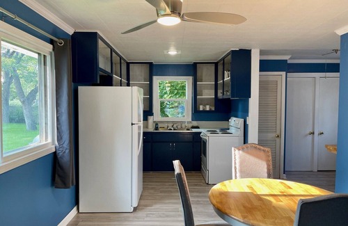 Oscoda Cottage | Inviting Phoebe's Lake Escape with Beach Access & Views