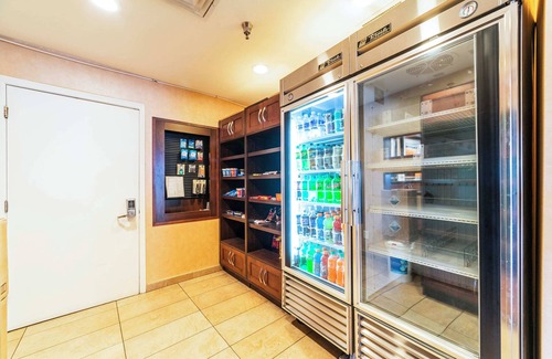 North Mountain Apartment | Pet-Friendly Metro PHX with Heated Pool & BBQ Amenities