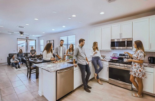 Estrella Village House | Pet-Friendly 5BR House Near Scottsdale with Free Parking