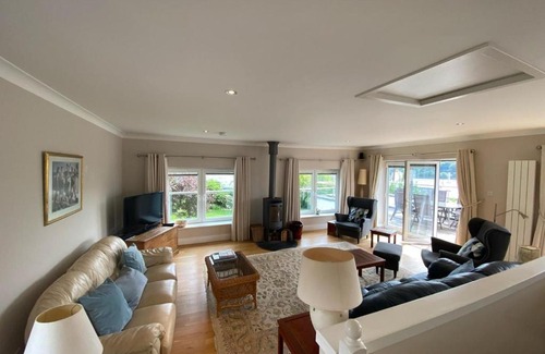 Kippford House | Relax at Phoenix Cottage: Pet & Child Friendly Getaway