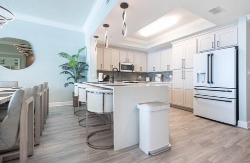 Gulf Shores Condo | Phoenix Gulf Shores 2 2304 Vacation in Luxury