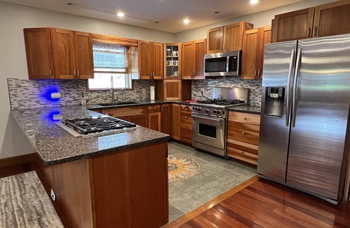 West Oneonta House | Phoenix Hill: 7-Bedroom Home with Pool & Spectacular Views