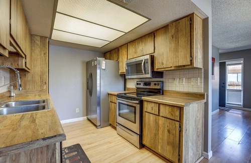 Maryvale Condo | Relaxing Phoenix Retreat with Pool Access, Near Downtown