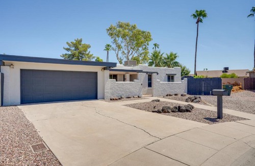 Roadrunner Estates House | Desirable Phoenix Home with Pool, Near Camelback Mountain