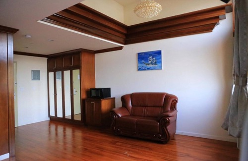 Brooklyn Hotel | Welcoming Phoenix Hotel with Kitchen and Breakfast Options