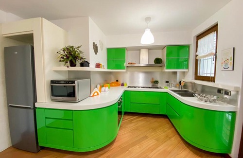 Vomero Apartment | Outstanding Phoenix House: 4-Star, Pet-Friendly Retreat