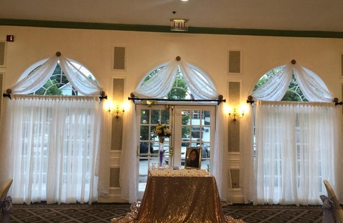 North Creek Hotel | Pet Friendly Phoenix Inn Resort with Pool and Breakfast