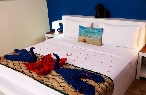 Poovar Hotel | Family-Friendly Getaway at Phoenix Island Resort