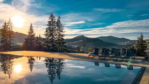 Bukovel Resort | Oceanfront Retreat at Phoenix Relax Park with Spa & Pool