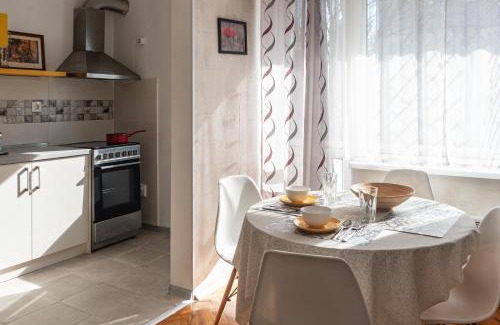 G.K. Bratya Miladinovi Apartment | Oceanfront Photo Art Apartment with Top Guest Ratings