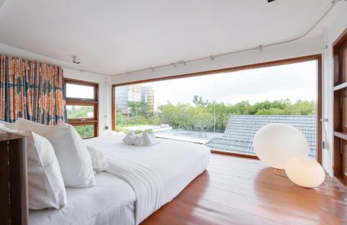 Laem Phak Bia Villa | Elegant Phrip Phri Pool Villas with Family-Friendly Amenities