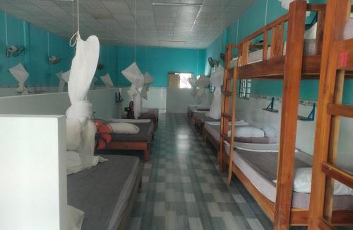 Ban Cui Hostel | Budget-Friendly PHU QUOC BACKPACKER with Pool Access