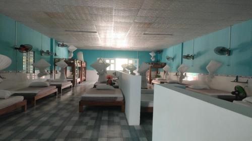 Ban Cui Hostel | Budget-Friendly PHU QUOC BACKPACKER with Pool Access