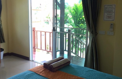 Chaloem Phra Kiat Hotel | Family-Friendly Phuengluang Resort with Kitchen Amenities