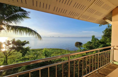 Krasae Sin Villa | Pet and Child Friendly Stays at Phukan Villa Phatthalung