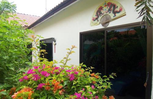 Mai Khao Hotel | Convenient Phuket Airport Overnight Hotel for Families