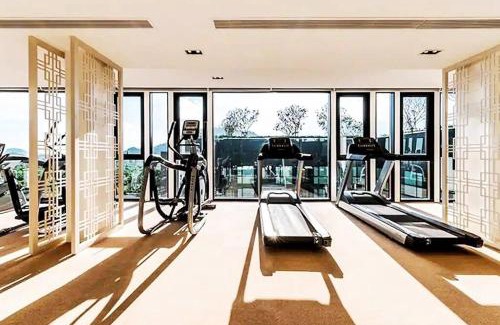 Talat Yai Apartment | Relaxing Phuket Town Retreat with Infinity Pool & Gym