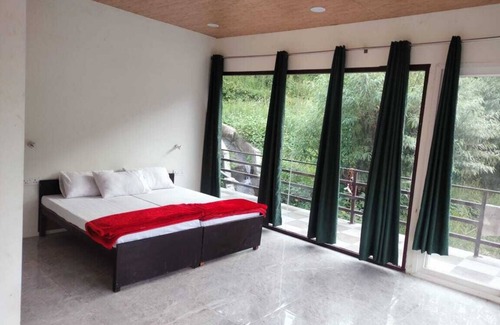 Sitapur Hotel | Phulwari Resort: Guest Rated 10/10 with Breakfast Included