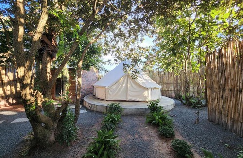 Dang Tong Resort | Discover Phum Chas: Family-Friendly with Breakfast Included