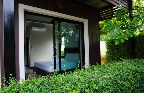 Thung Song Hotel | Family-Friendly Phumipat Resort Thungsong with Kitchen
